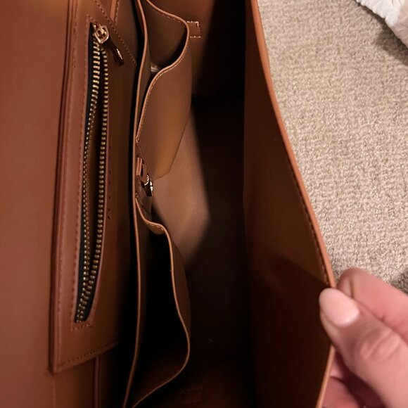 Versatile Purse/Backpack - Picture 4 of 5